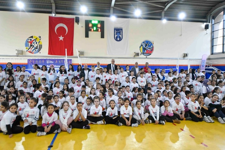 Ankara Büyükşehir'den 'Voleybolcu Fabrikası'na destek