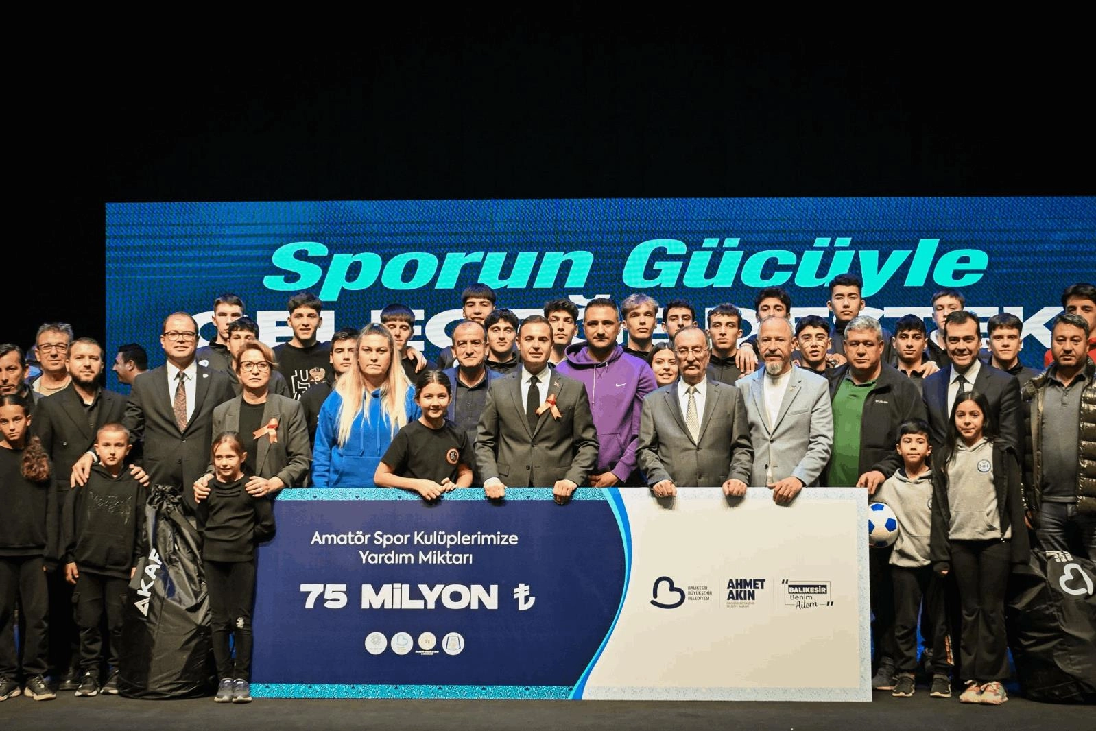Balıkesir'de gençlere ve spora büyük destek