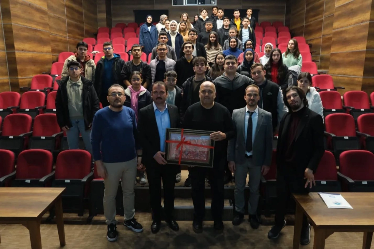 Kayseri Büyükşehir'den gençlere Matematik Kampı