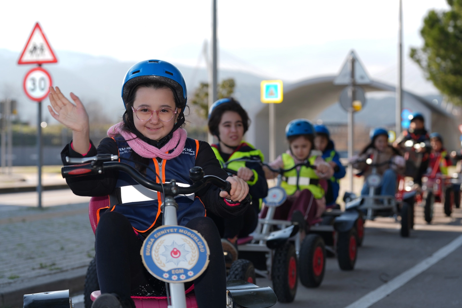 Oyak Renault’tan çocuklara yönelik yol güvenliği hamlesi