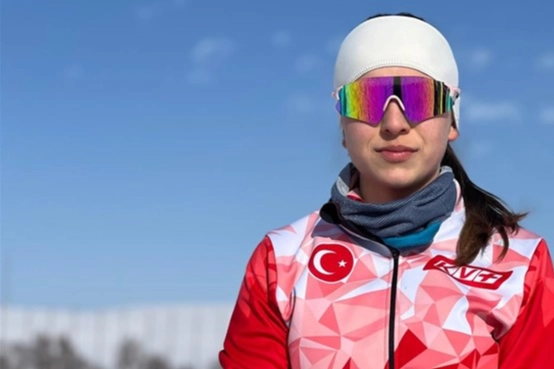 Kış Olimpiyatları'na katılan milli kayakçılara Bakan Bak'tan tebrik mesajı