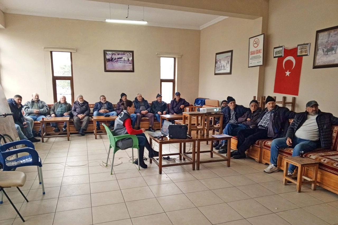 Kayseri Talas'ta çiftçiye eğitimler sürüyor