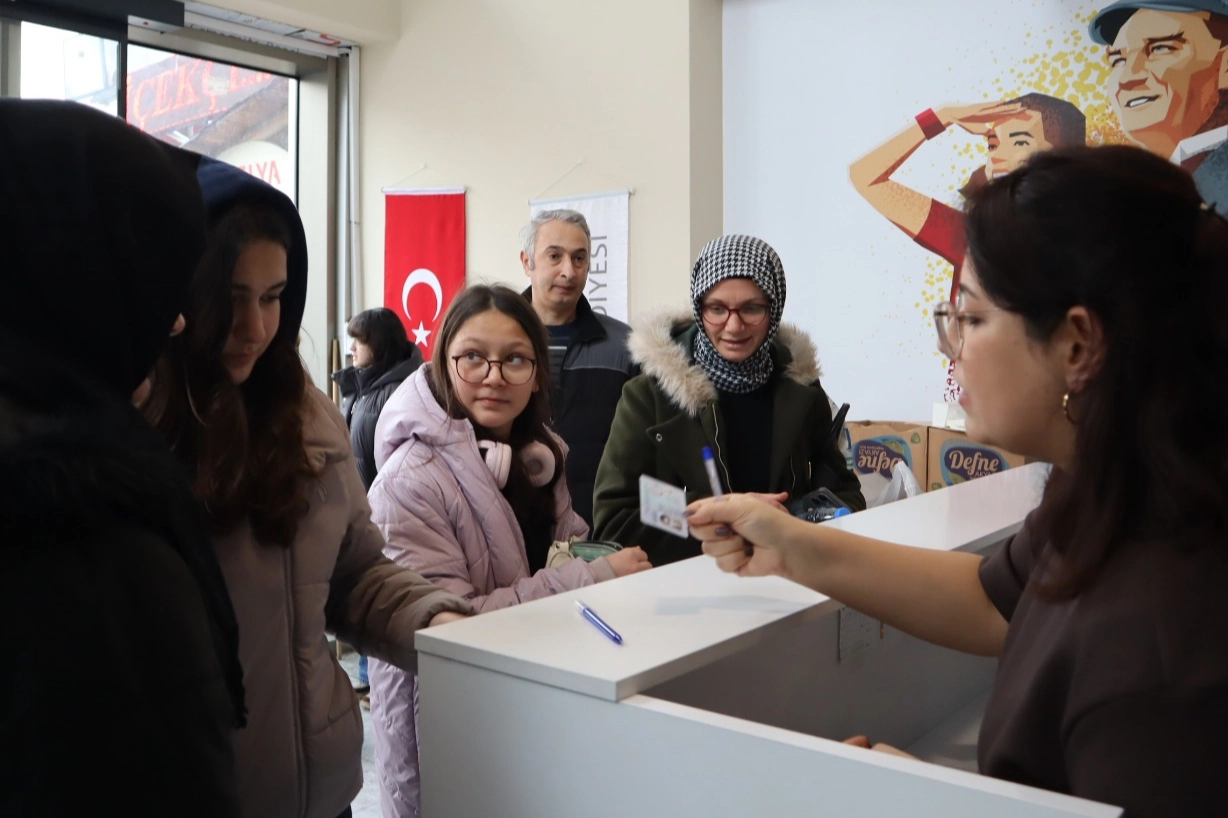 İzmit'te Çınar Akademi sınavına yoğun ilgi