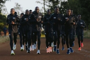 Huawei, Eliud Kipchoge'nin koşu takımıyla ortaklık kurarak sporda yeni olanaklar yaratıyor