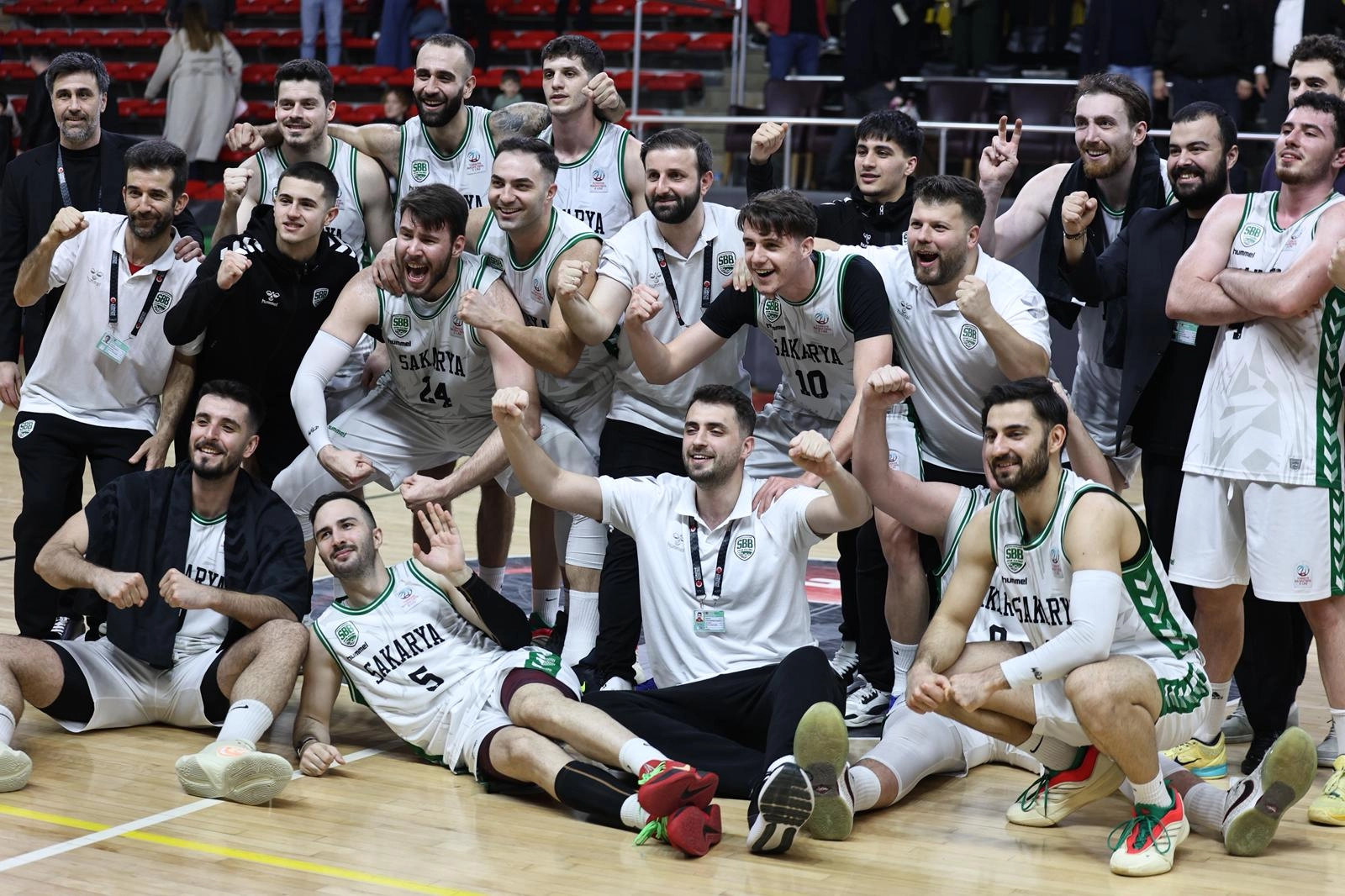 Sakarya’da Büyükşehir Basketbol’dan farklı galibiyet