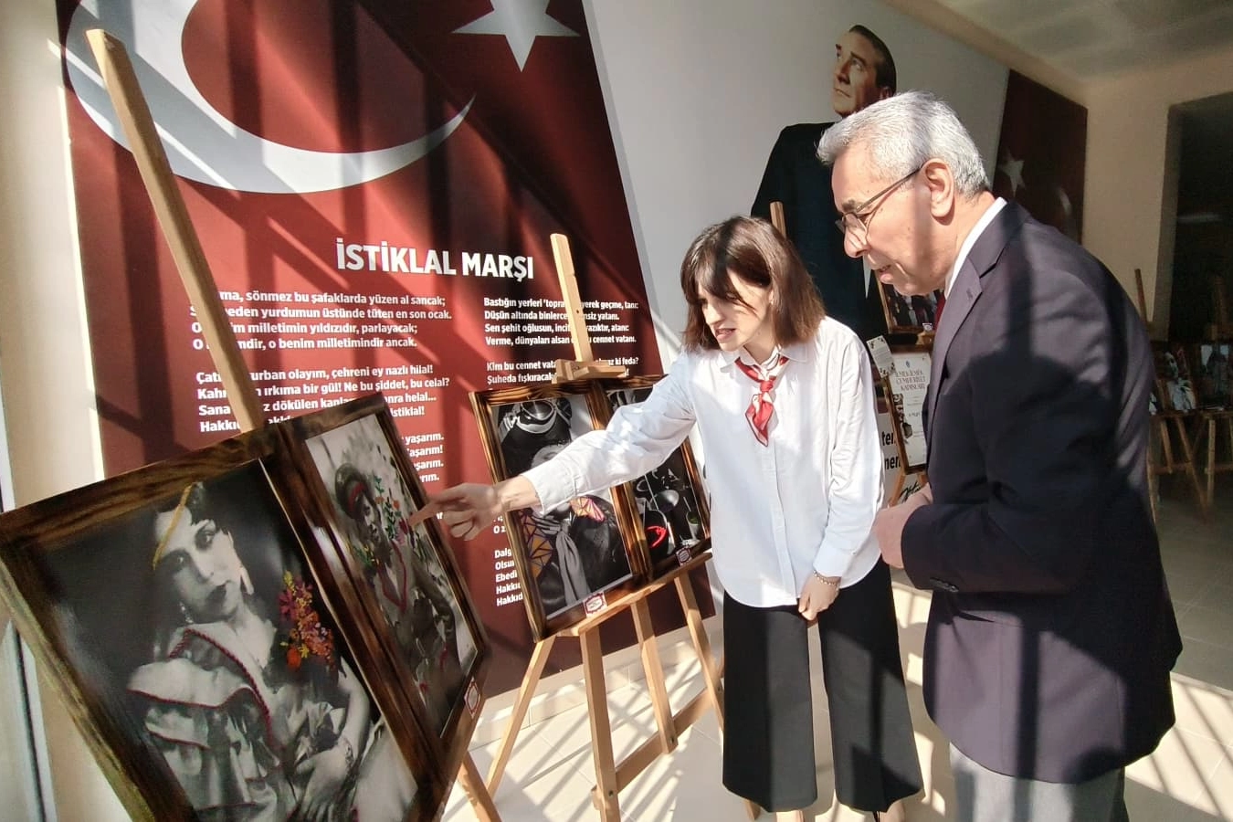 Bursa Gemlik'te “İlmek İlmek Cumhuriyet Kadınları” sergisi