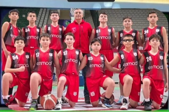 Gemlikspor Küçük Erkekler namağlup çeyrek finalde