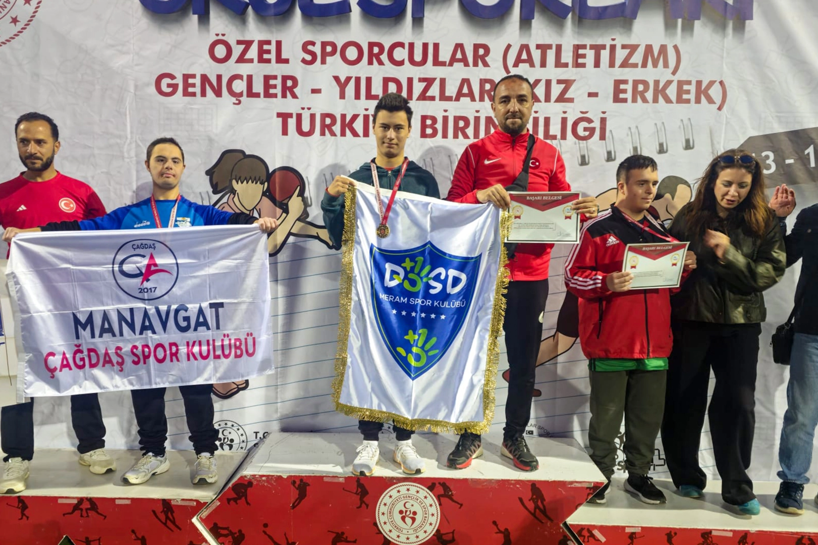 Konya Meram’ın özel sporcularından çifte başarı