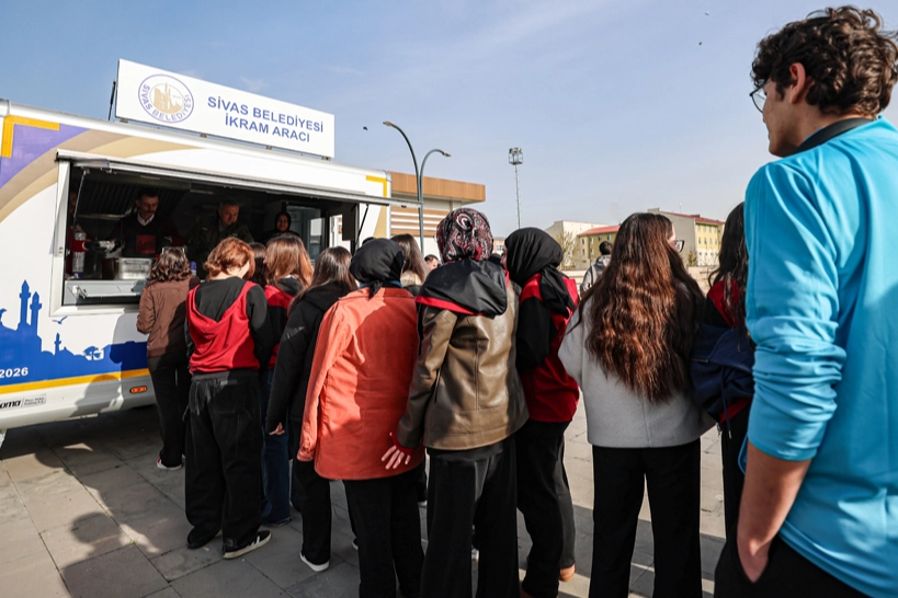 Sivas'tan öğrencilere beslenme desteği