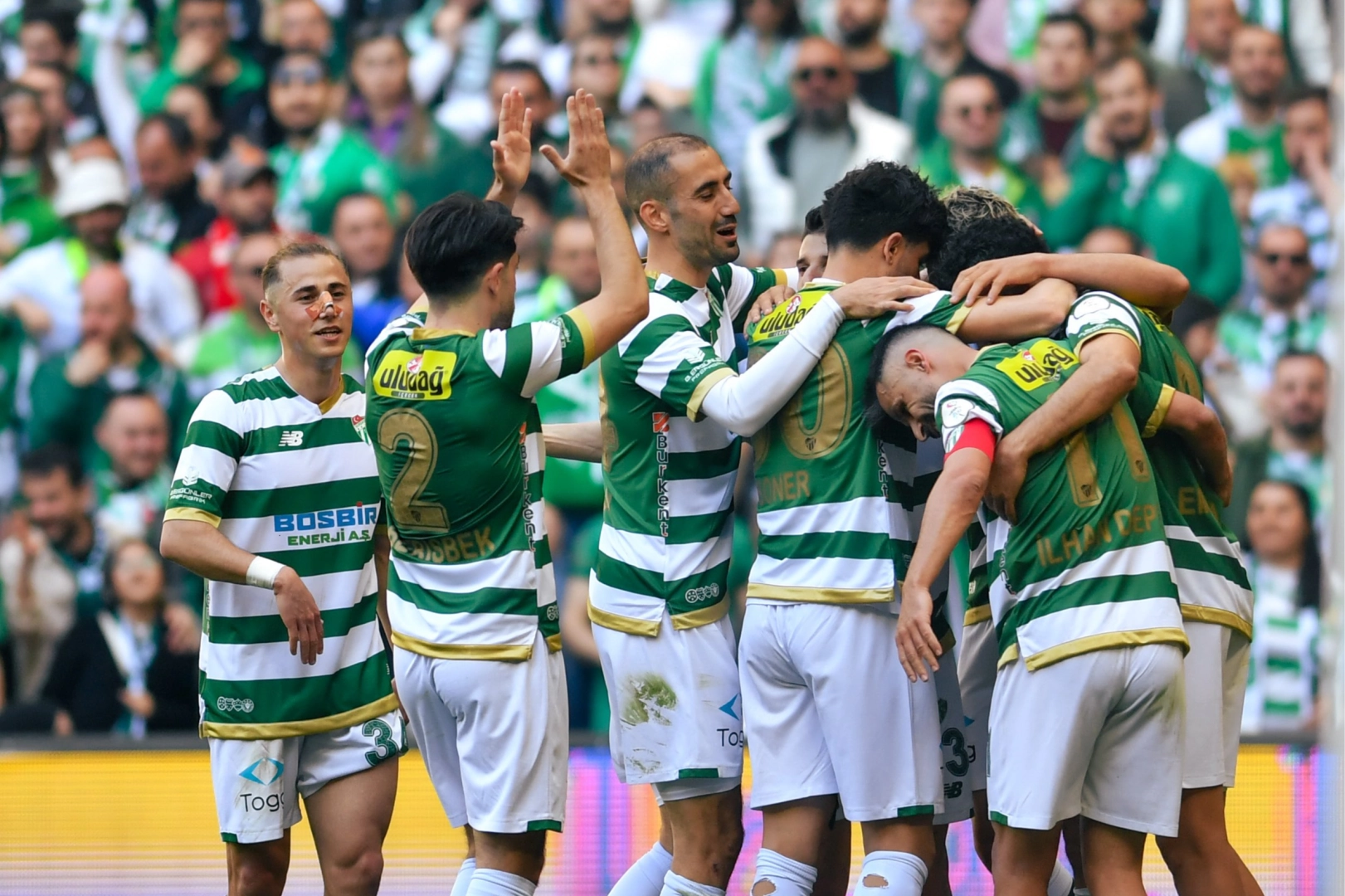 Bursaspor 1. Lig’e yükseldi... Bursa'da 5 gollü zafer!