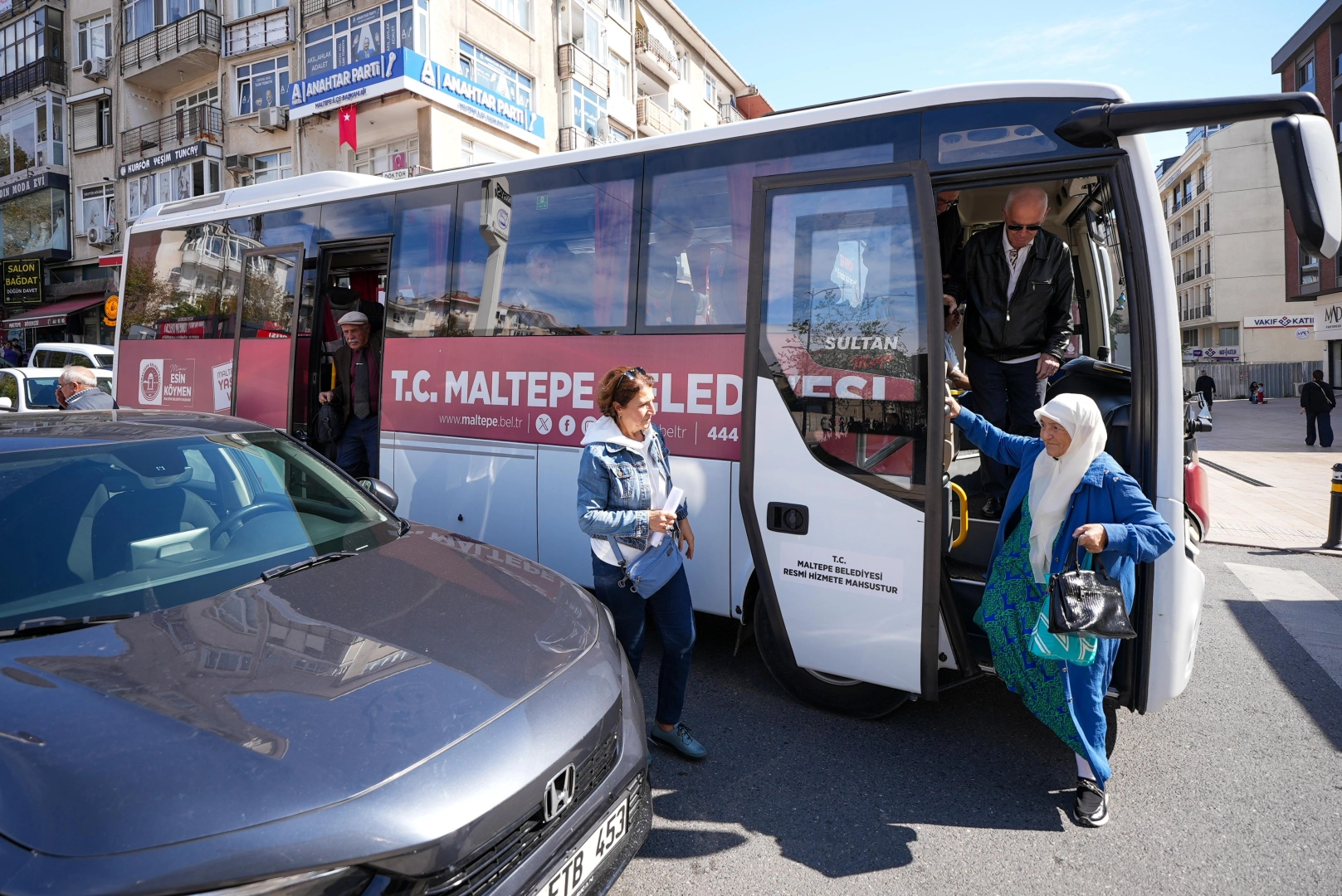İstanbul Maltepe'nin ihtiyar delikanlıları ve altın kızları unutulmadı