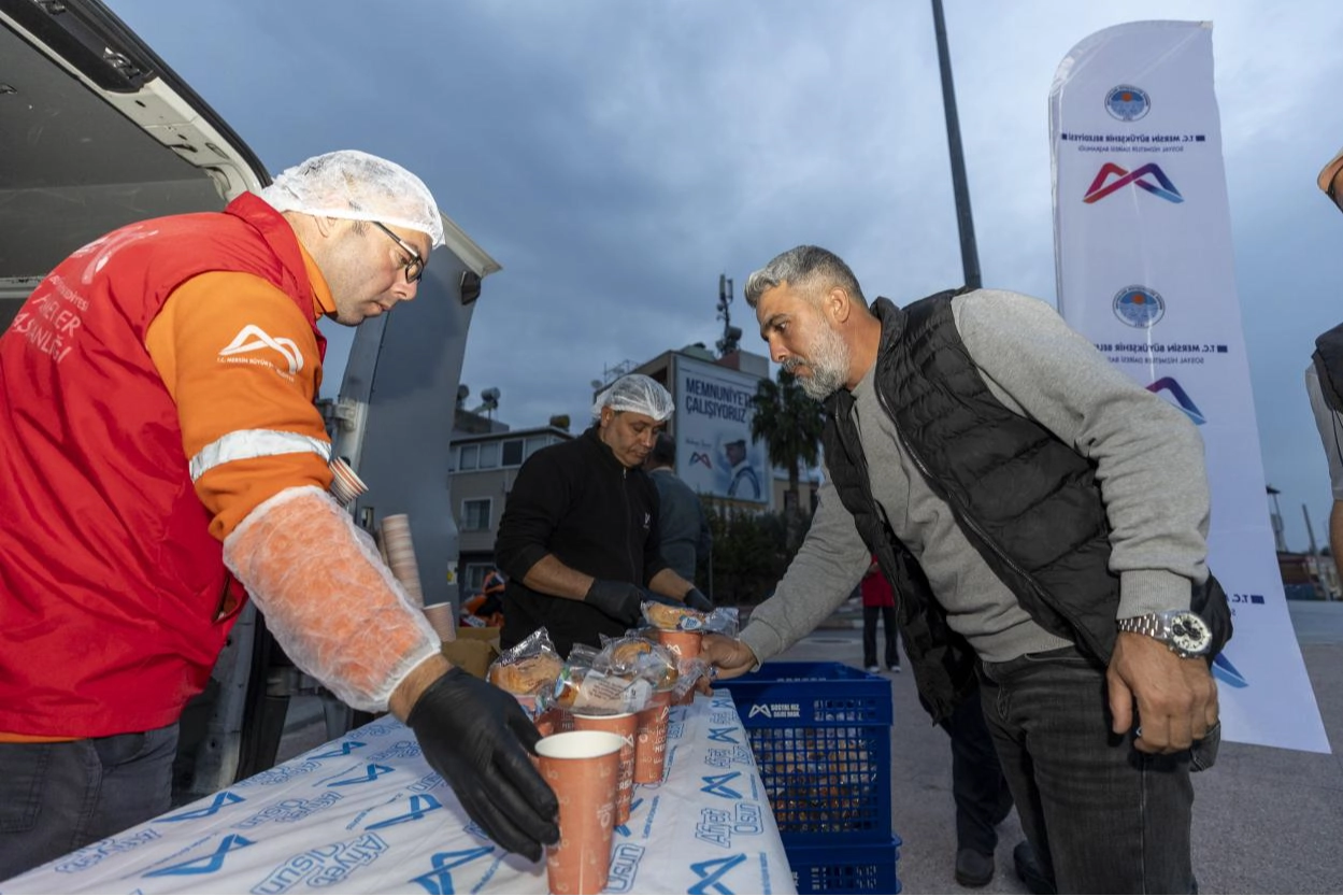 Mersin’de “1 Ekmek 1 Çorba”projesi yeniden başladı