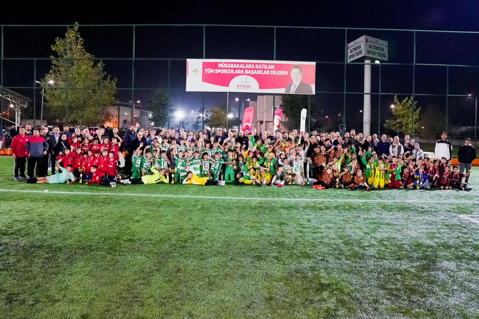 Osmangazi’de Cumhuriyetin ışığı sporla birleşti