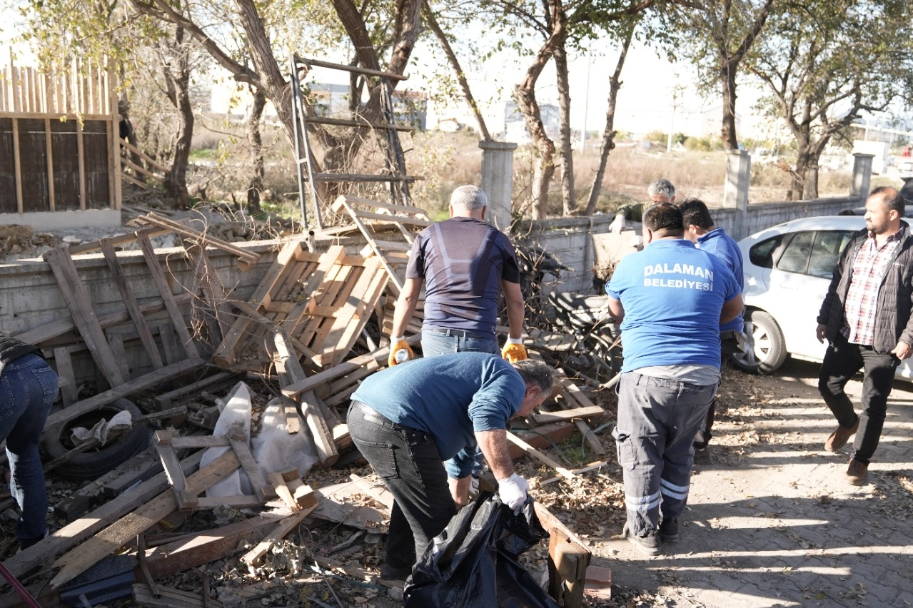 Muğla Dalaman’da 25 bin ton atık toplandı