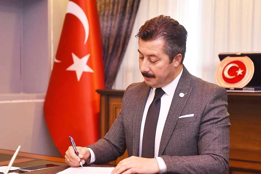 Başkan Özel: Kadına yönelik şiddetin hiçbir bahanesi olamaz