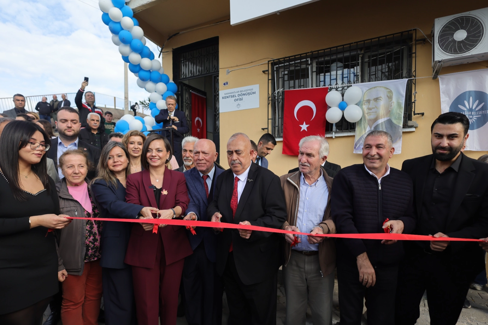 İzmir Karabağlar'da kentsel dönüşüm başladı