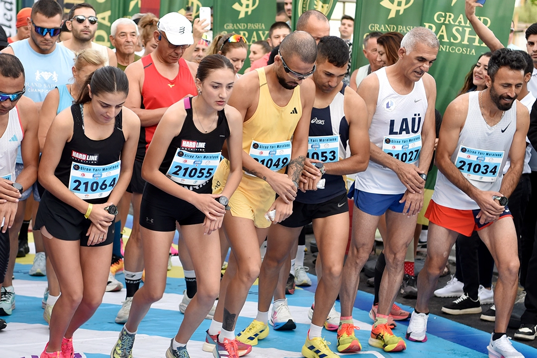 Girne Yarı Maratonu'nda adımlar dayanışmaya attı