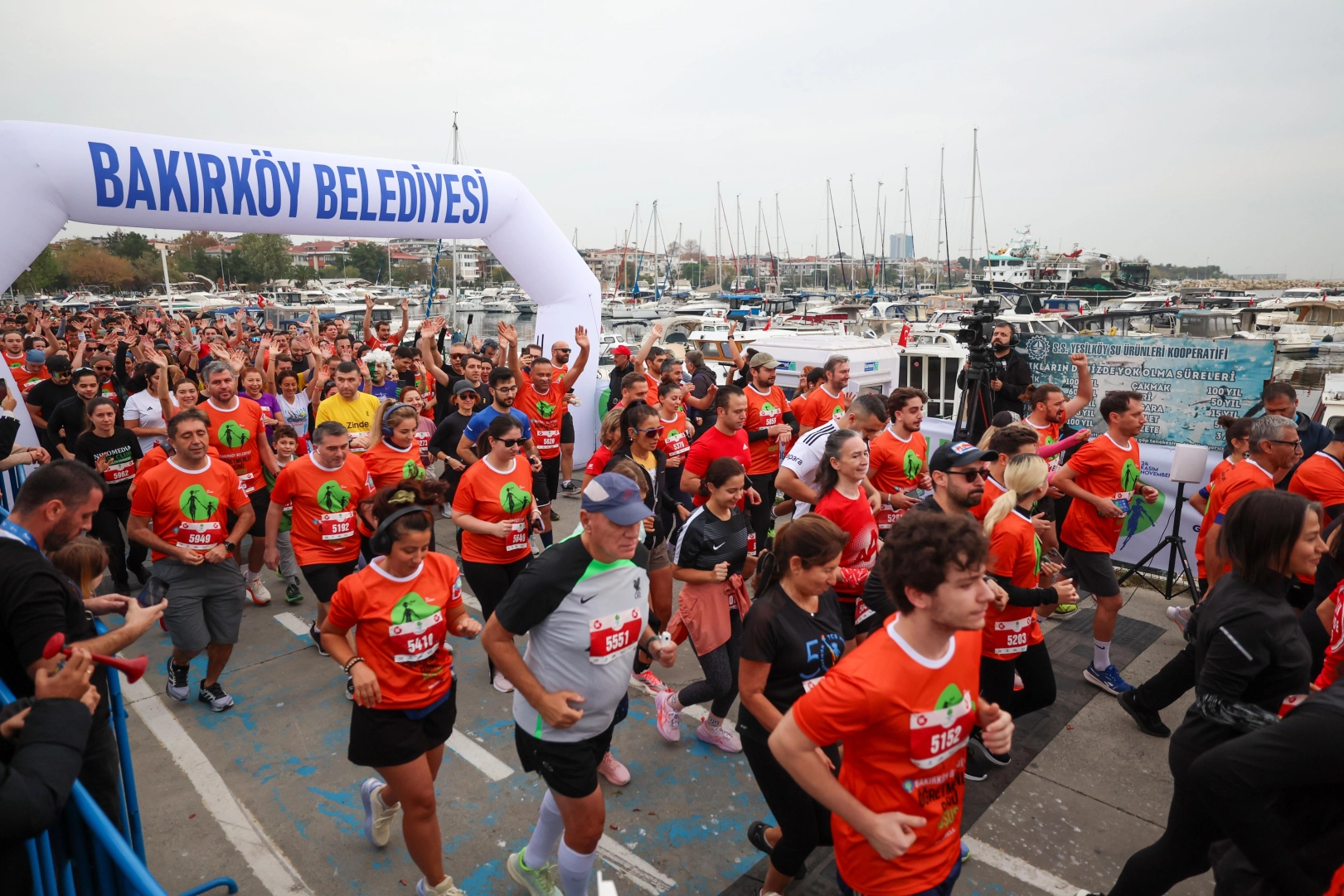 İstanbul Bakırköy’de öğretmenler günü için 2 bin 800 kişi koştu