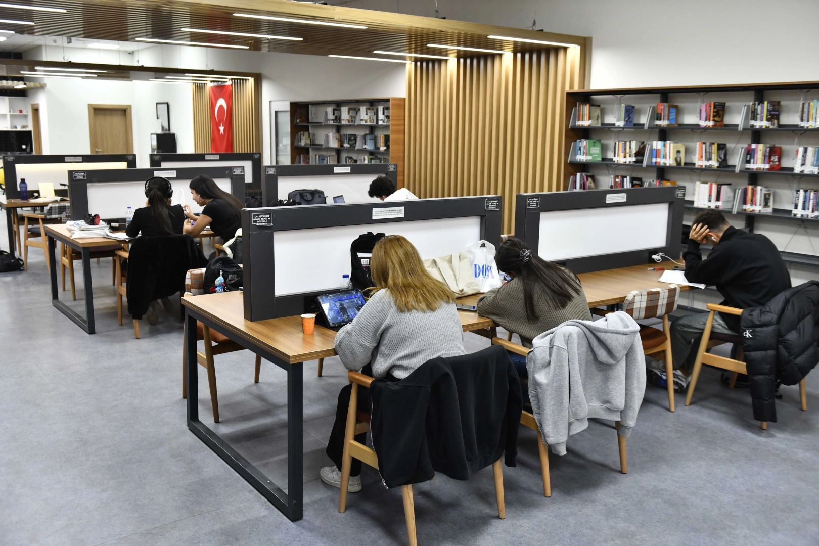 Ankara’da çalışma istasyonları 80 bin öğrenciyi ağırladı