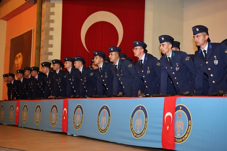 Yedek subaylar Kütahya'da yemin etti