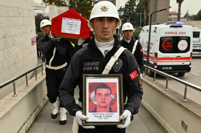 Osmaniye'de polis memuru görev başında hayatını kaybetti