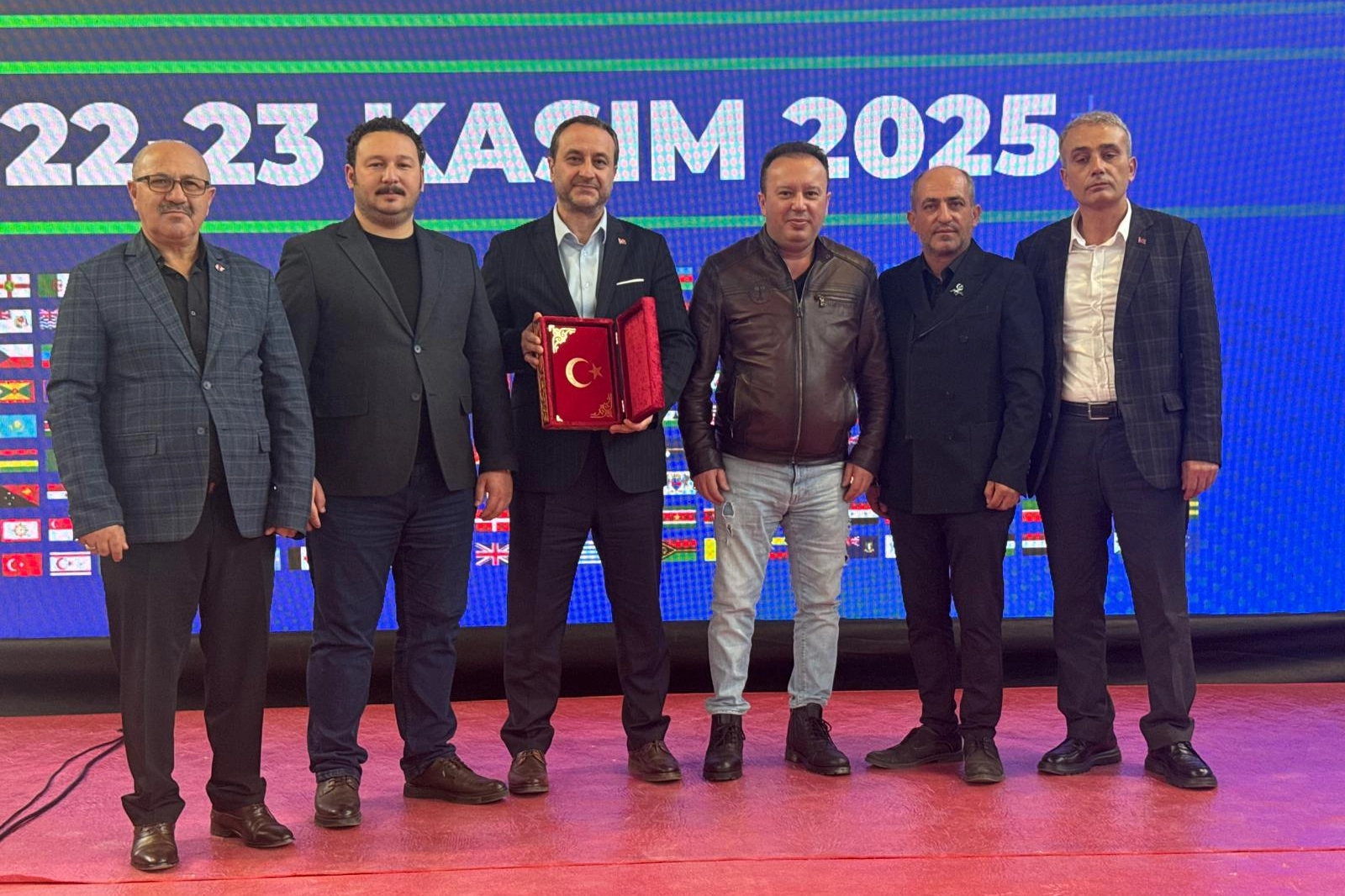 Sağlığın yeni rotası Bursa’da belirlendi... Sağlık Turizmi Zirvesi'nde sürpriz ziyaretçi