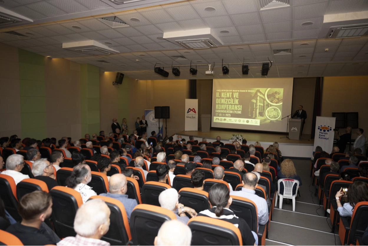 Mersin’de 'Denizle Bütünleşen Kent Vizyonu' konferansta masaya yatırıldı