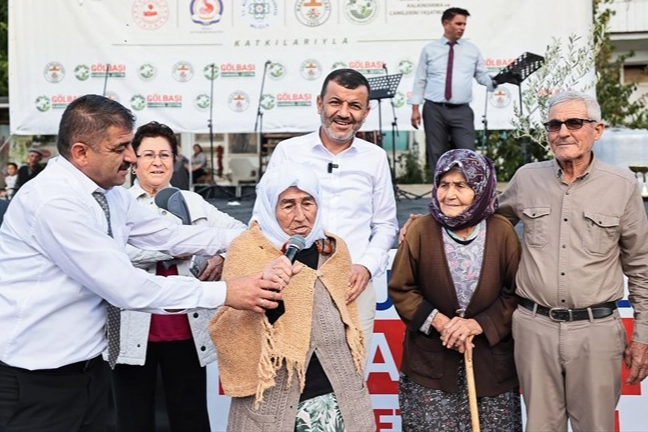 95 yaşındaki Hilmiye Teyze Denizli'yi duygulandırdı