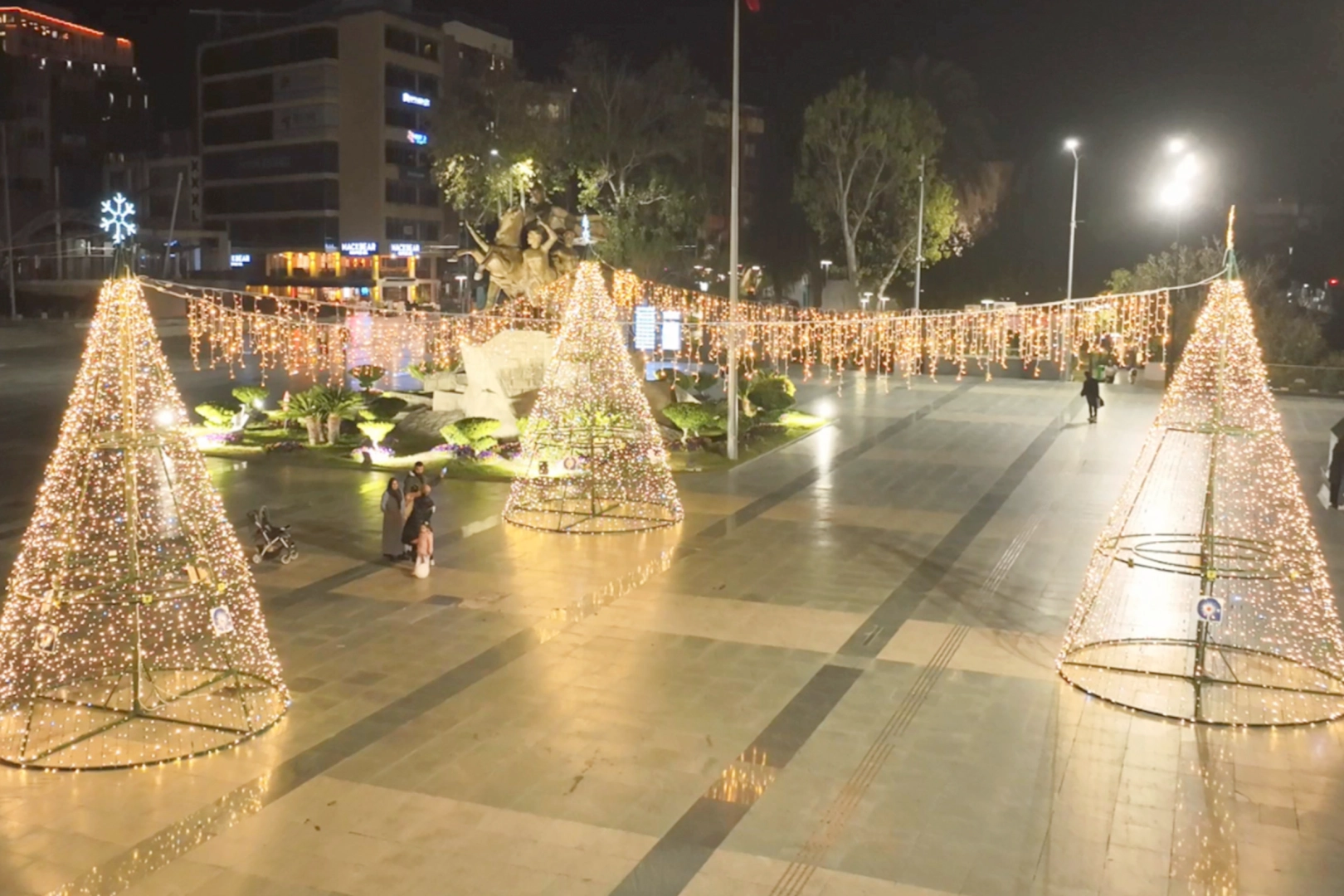 Antalya yeni yıla coşkuyla hazırlanıyor