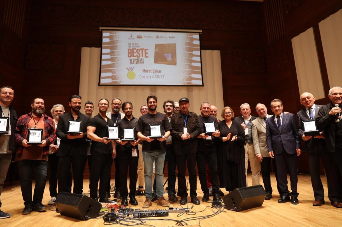 İzmir’de 'Bilgisayarla Beste Yarışması' finali yapıldı