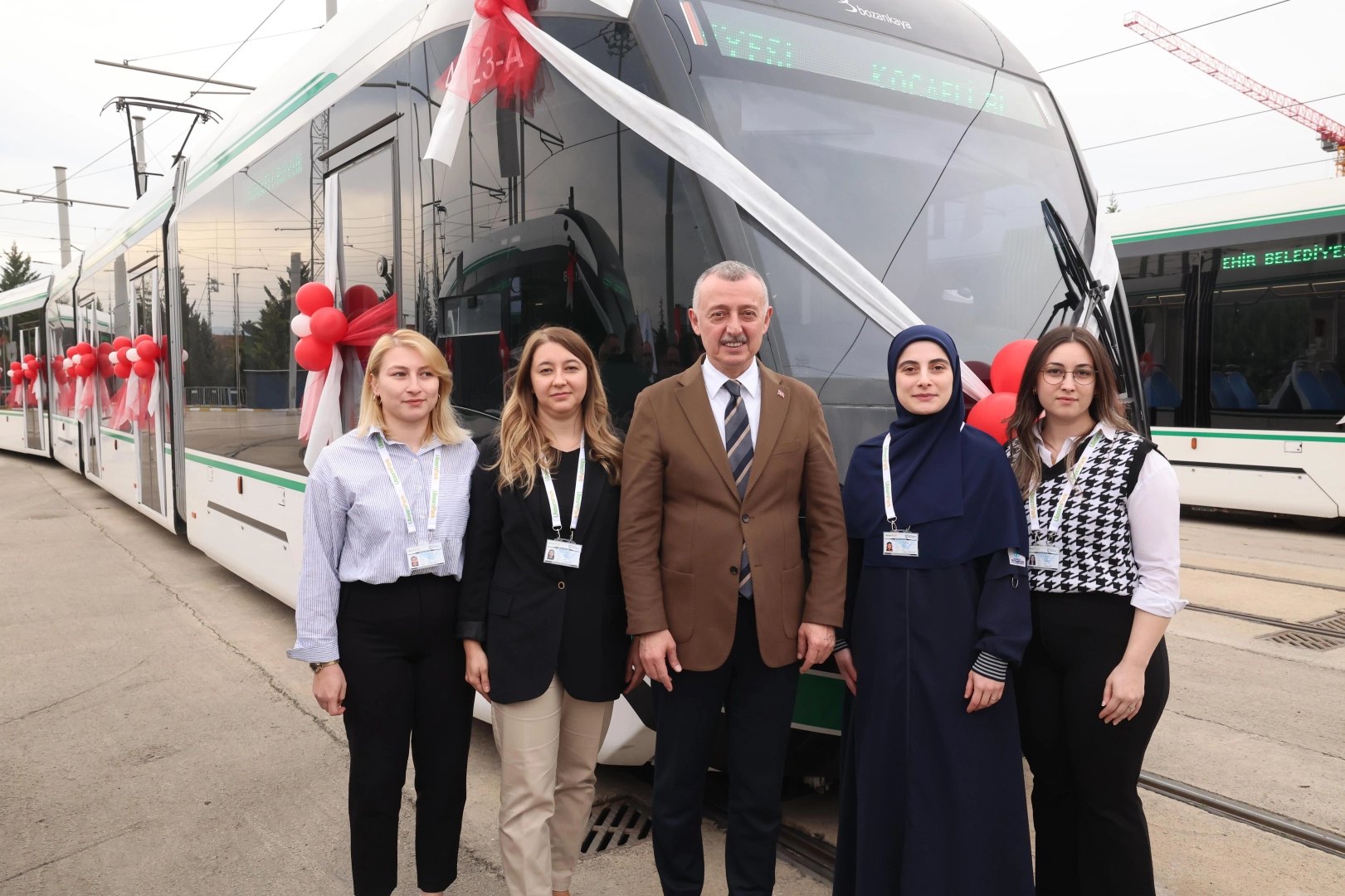 Başkan Büyükakın:  Vatman olmak isteyen  kadınlara kapımız açık