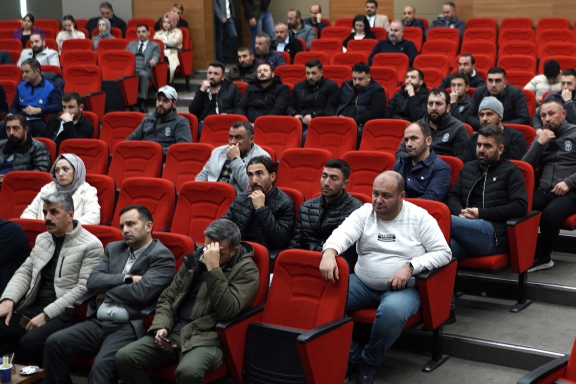 Kayseri Melikgazi personeline afet eğitimi