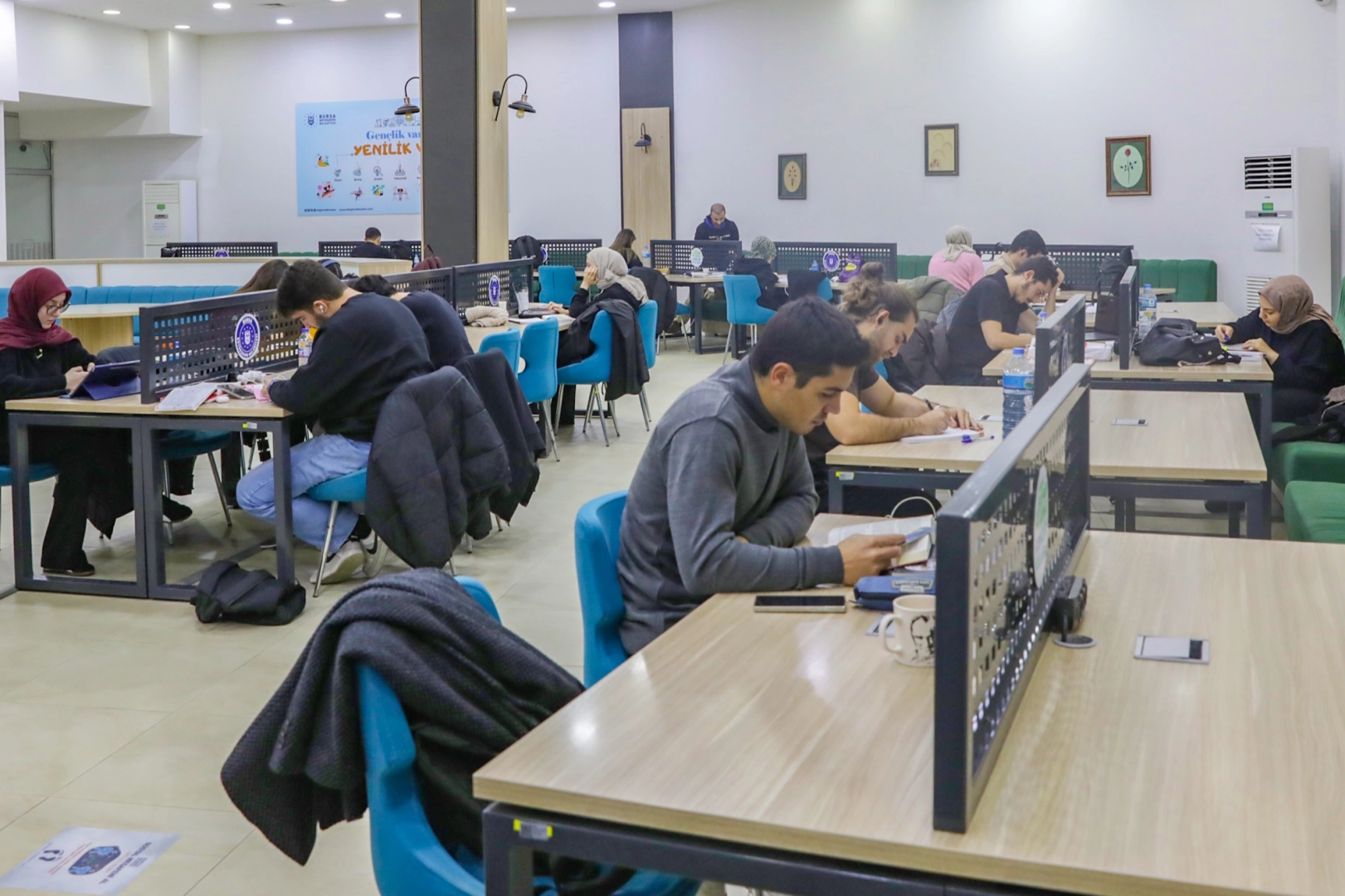 Bursa'daki gençlik merkezlerinden 1 yılda 450 bin genç yararlandı