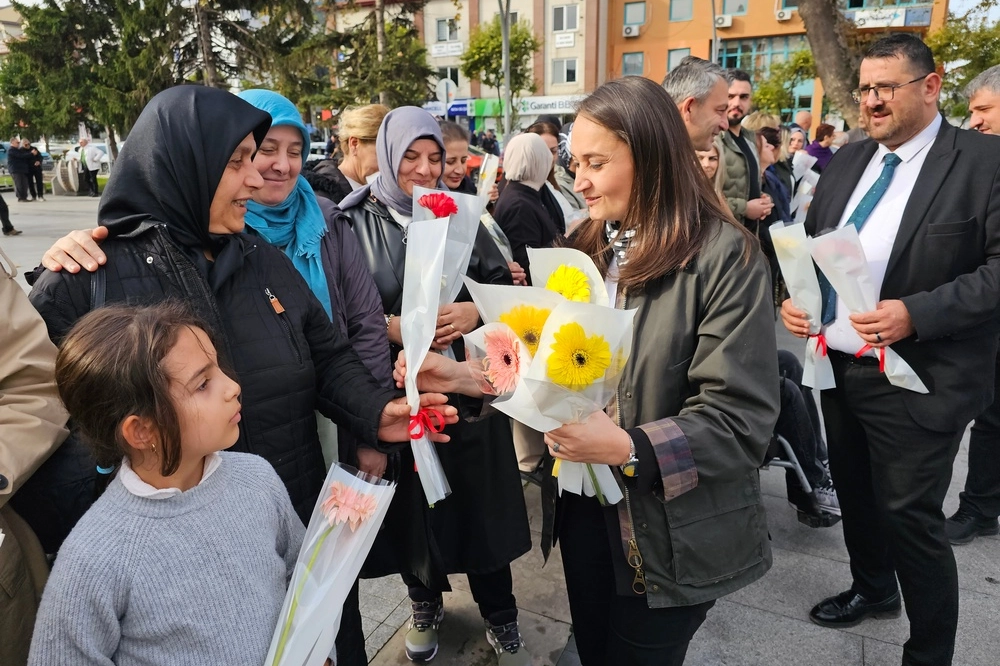Gölcük’te Dünya Kadın Hakları Günü kutlaması