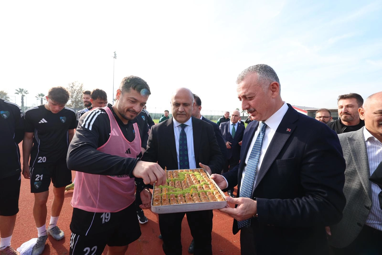 Kocaelispor’a Başkan Büyükakın'dan moral veren ziyaret