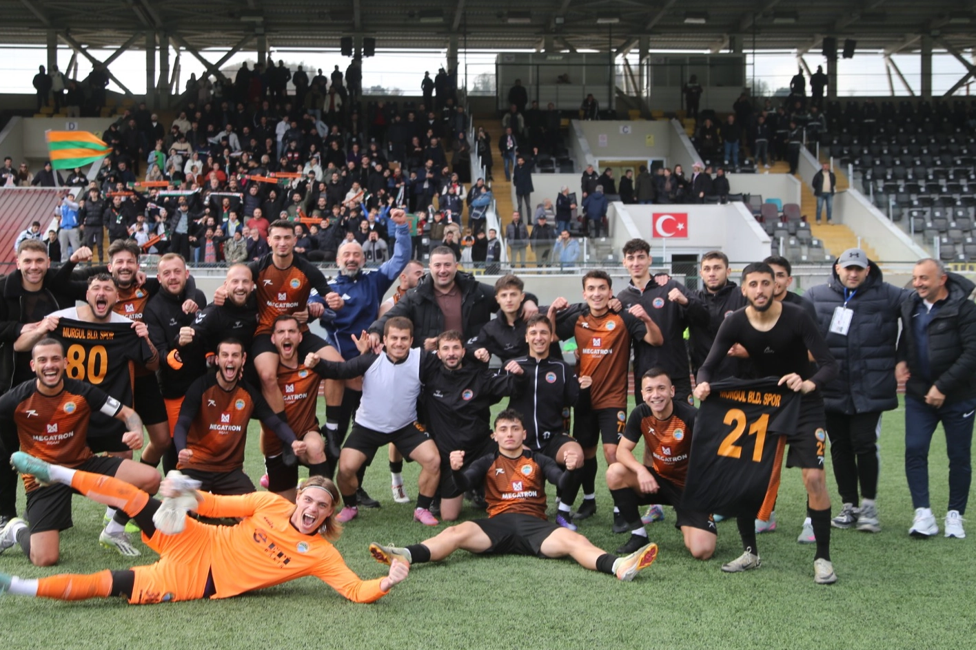 Artvin Murgul Belediyespor 3 golle 3 puanı kaptı
