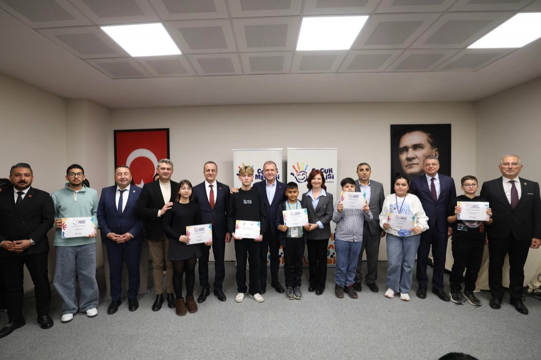 Mersin’de Çocuk Meclisi’nin son toplantısı yapıldı