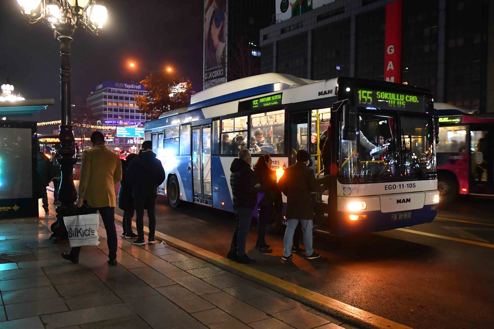Başkent’te yılbaşı hazırlıkları tamamlandı