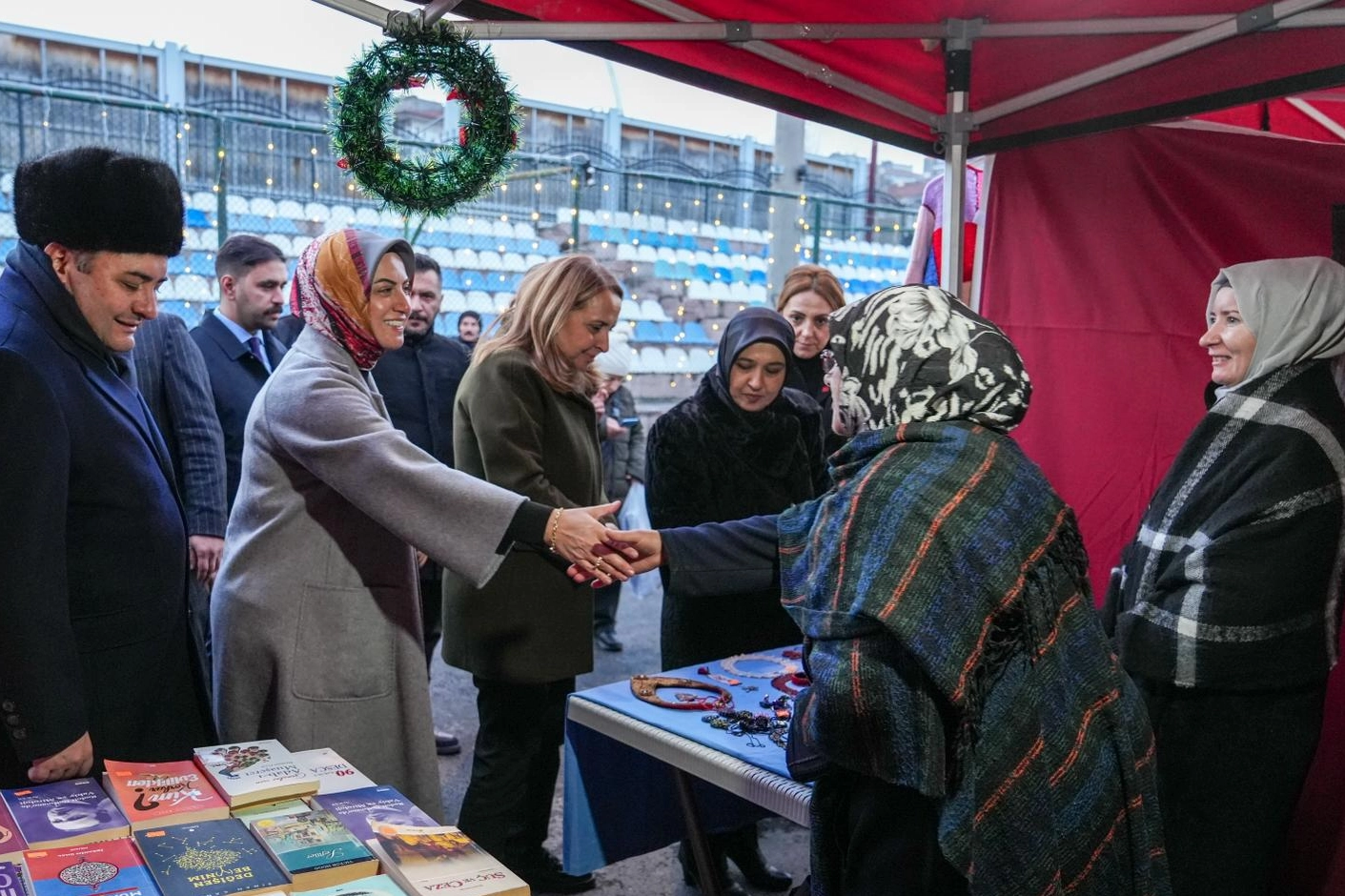 Ankara'da kadın emeği yeni yıl pazarı Keçiören’de ziyarete açıldı