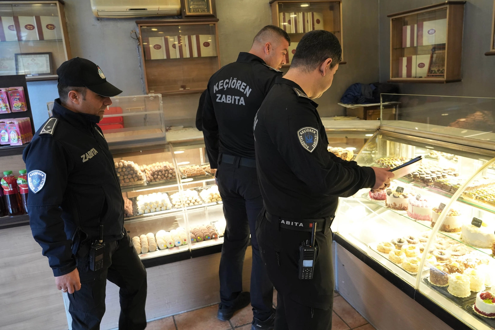 Ankara Keçiören’de zabıta ekiplerinden yoğun denetim