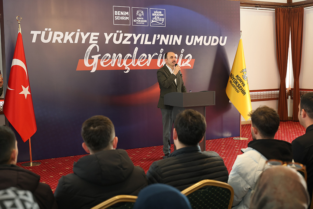 Gençlerle Bir Araya Gelen Başkan Altay: "Hedefimiz, Gençlerimizin Yaşayacağı Güzel Bir Dünya İnşa Etmek"