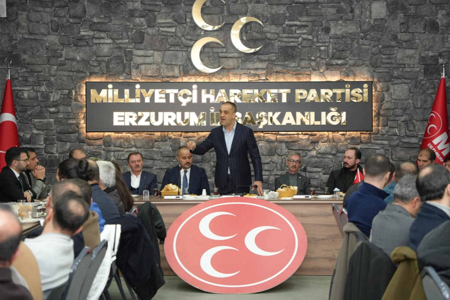 MHP Erzurum'dan sendikalara güçlü mesaj