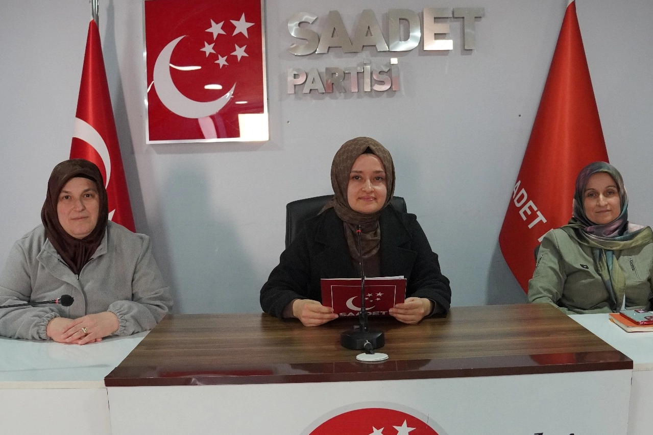 Bursa Osmangazi'de Saadet Partili kadınlardan 5 Aralık açıklaması