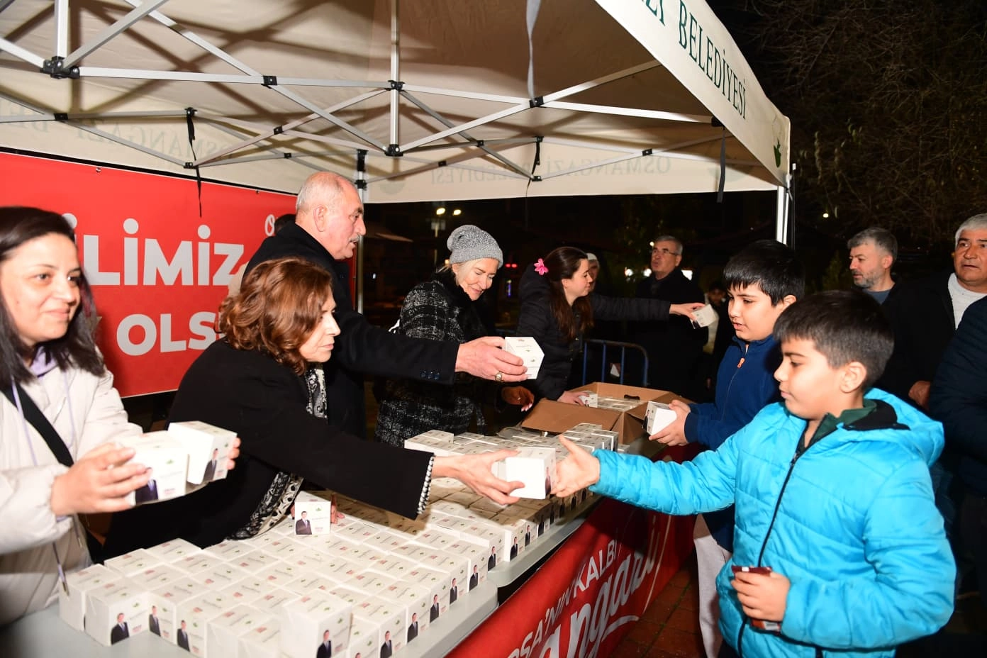 Bursa Osmangazi'den vatandaşlara kandil simidi