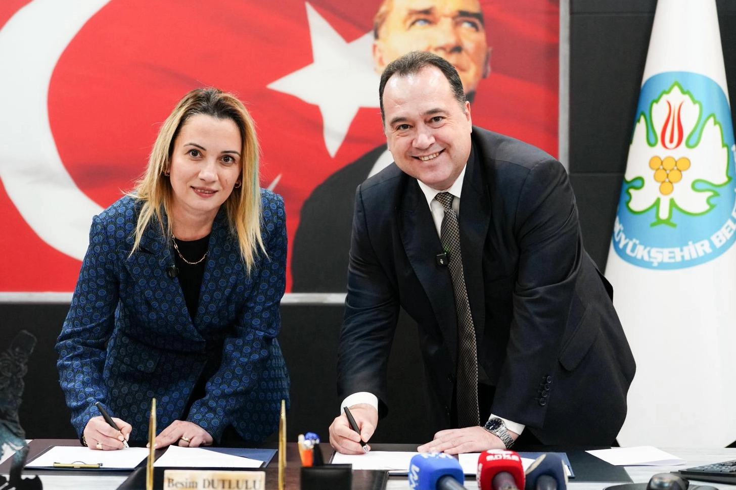 Manisa Büyükşehir'den ihtiyaç sahibi emekliler 'ilaç katkı payı' desteği