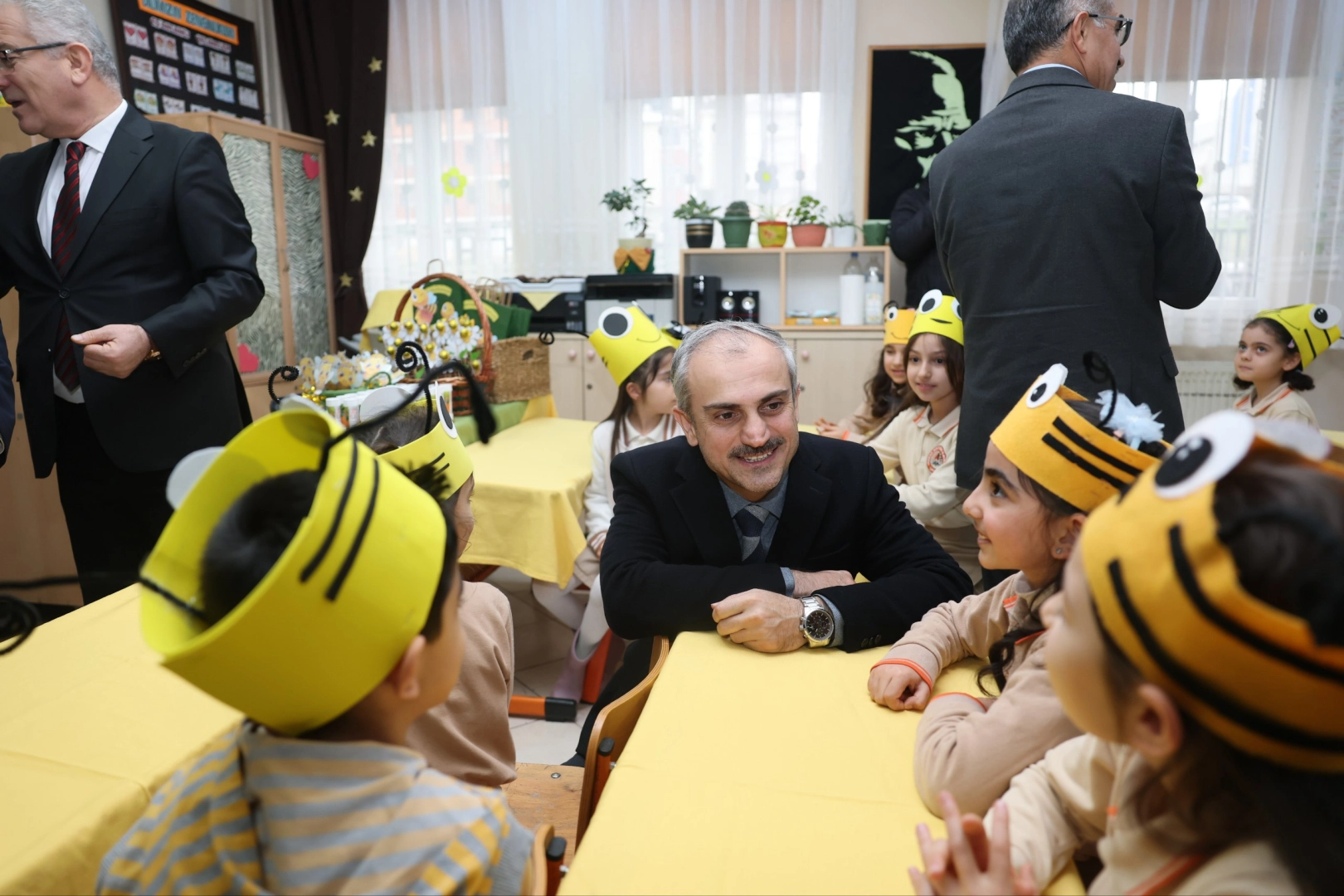 Çayırovalı öğrenciler karne heyecanı yaşadı