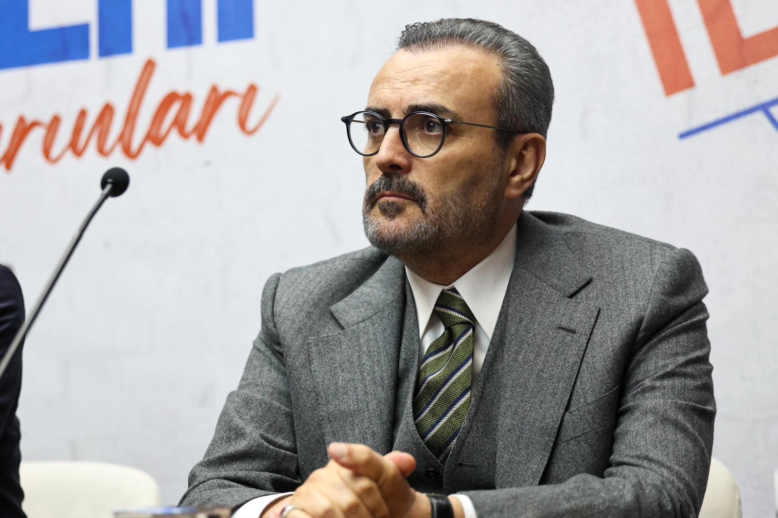 Mahir Ünal, Sakarya'da 'Türkiye'nin yarınları'na konuk oldu