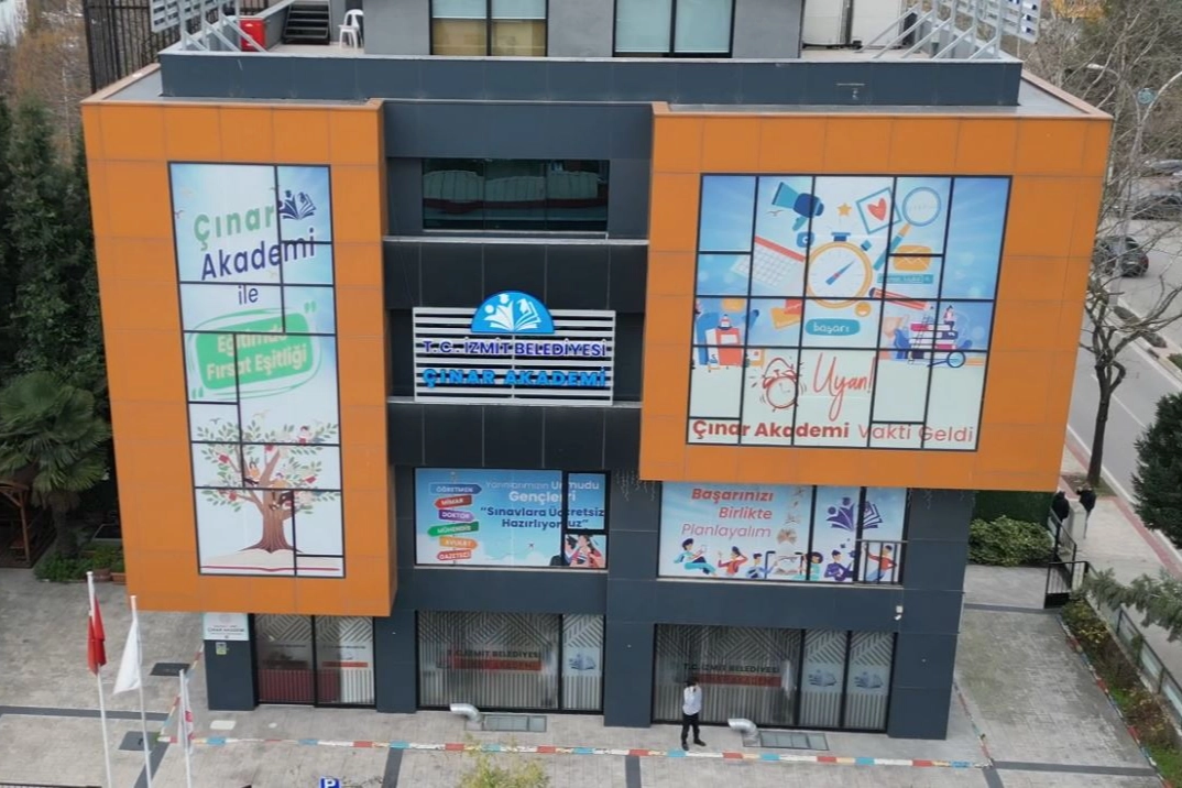 İzmit'te Çınar Akademi 2026-2027 için kapılarını açıyor