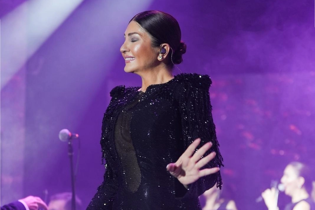 Sibel Can yine zirvede