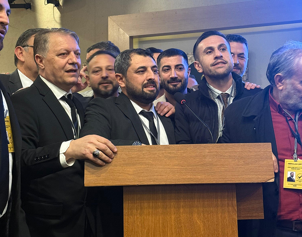 Emlakçılar Odası'nda Sandıktan Abdullah Çiftçi Çıktı